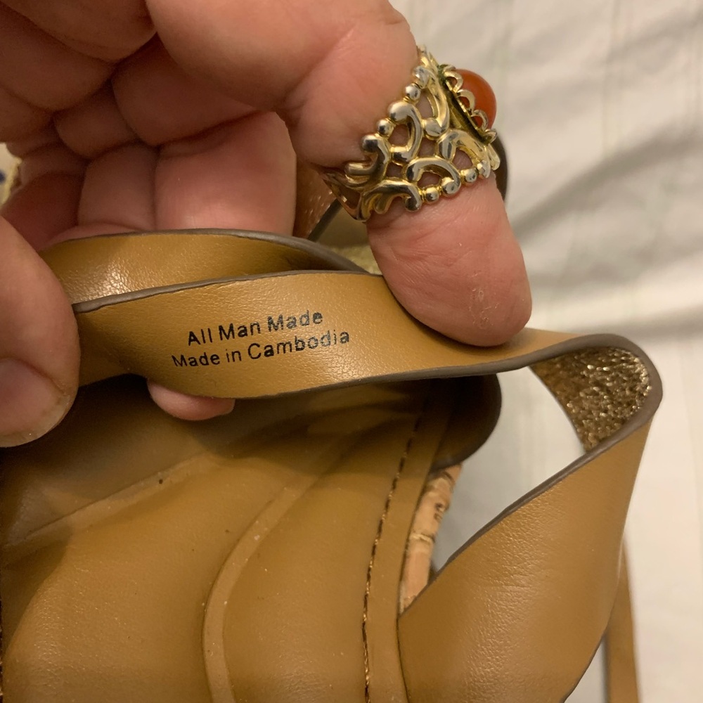Naturalizer Riley Platform Sandal - Picture 8 of 8